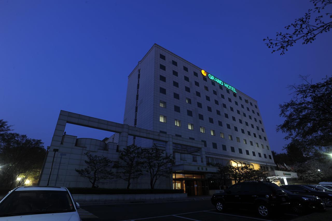 Onyang Grand Hotel 牙山市 外观 照片