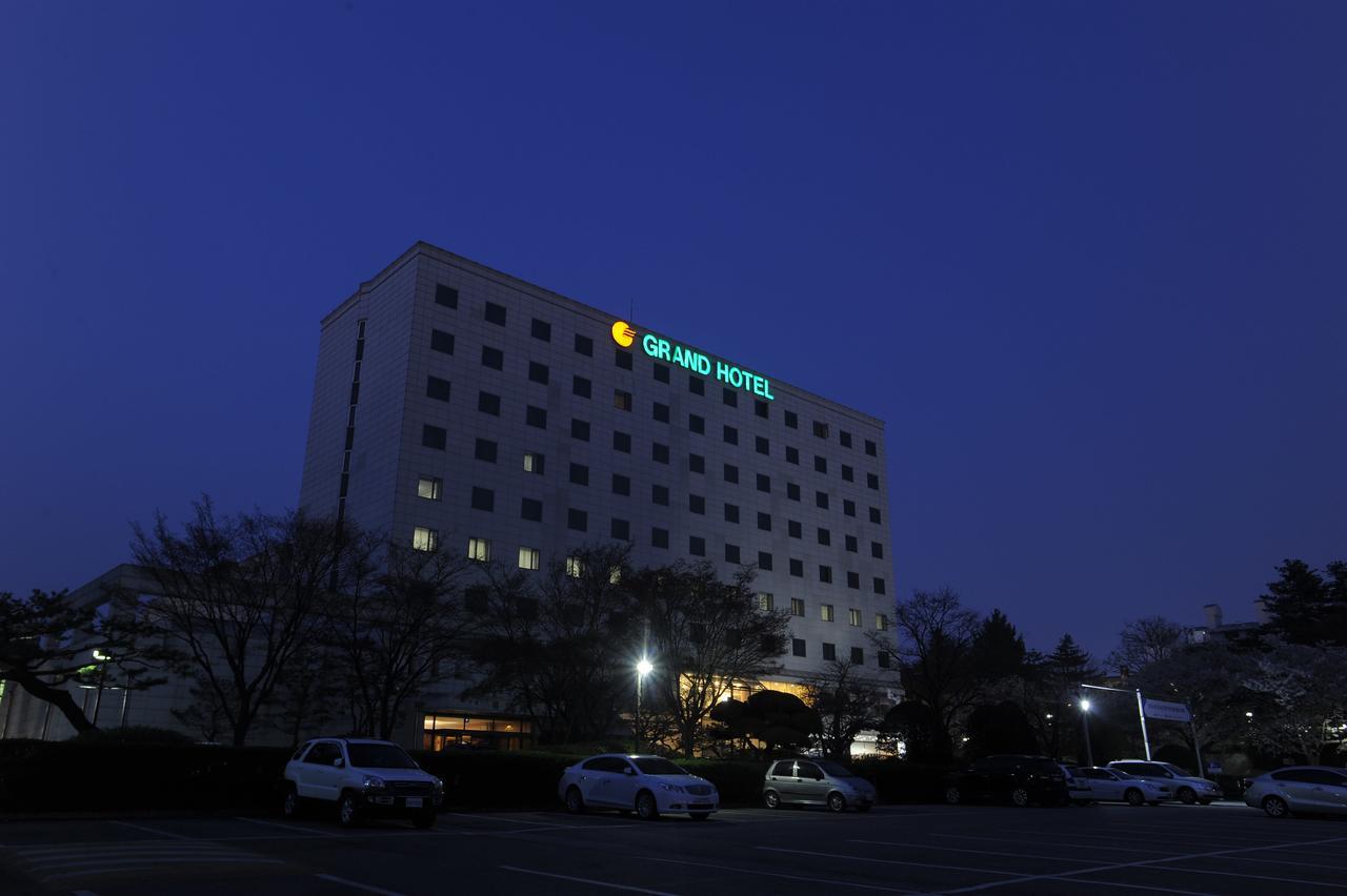 Onyang Grand Hotel 牙山市 外观 照片